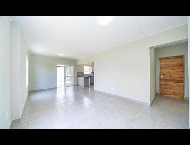 2 BEDROOM HOUSE FOR SALE IN PARKDENE